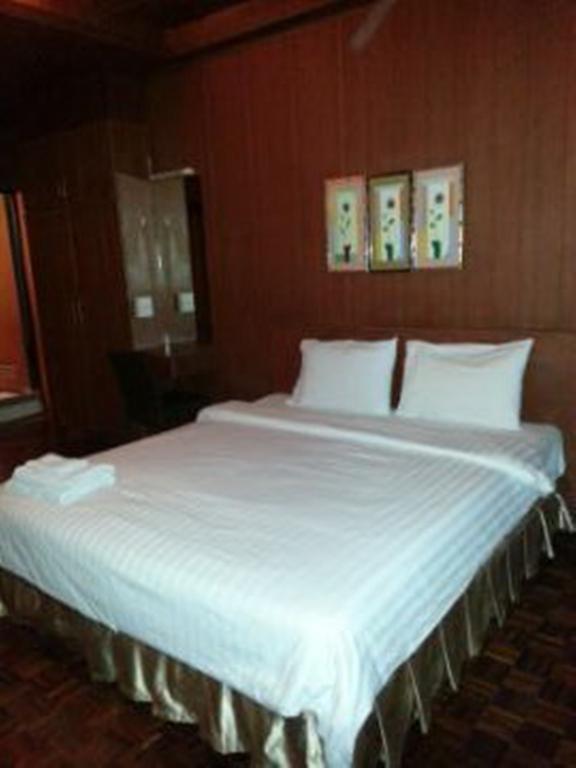 Eight Plus Hotel Bangkok Quarto foto